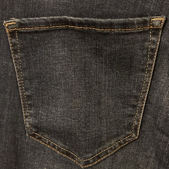 Awesome Jordache Legacy Jeans sz 8. Unique Front Cut Hem. Excellent Condition - Picture 5 of 10